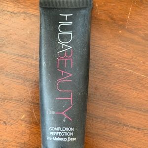 Huda beauty face primer